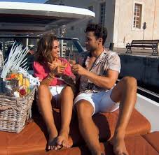 Nachdem melissa leander vor ihren freunden eine abfuhr gab ( leander sei keine hundert prozent ), wendet sich das blatt plötzlich. Bachelorette Warum Leander Als Skorpion Am Interessantesten Ist Welt