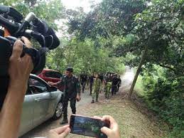 Menurut timbalan ketua polis negara, datuk mazlan mansor, mayat tersebut dijumpai oleh sekumpulan pendaki yang turut serta dalam operasi sar. Mayat Ditemui Ketika Misi Mencari Nora Anne