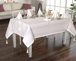 Masa örtüsü takımı seçerken kullanıcılar yemek masalarının ölçüsünü, yemek takımlarının kaç kişilik olduğunu yemek odasının dekorasyonunu, masanın ve sandalyelerin rengini dikkate alabilir. Style Masa Ortusu Takimi Krem 12 Kisilik Alkapida Com