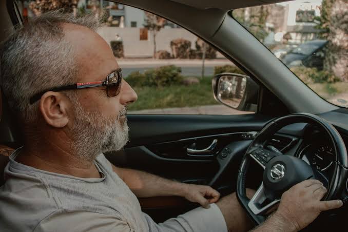 DMV: Tài xế California 70 tuổi trở lên khỏi 'thi lại' để gia hạn bằng lái -  Nguoi Viet Online