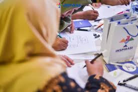 Kepala mas rudy menoleh ke belakang sambil mengerang kenikmatan merasakan jilatan lihai lidah mbak rini di. Inspirasi Foundation Kepala Sekolah Kreatif Belajar Dari Rumah Pun Efektif