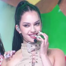 Creative Kat's Eye Edit Featuring Daniela Avanzini