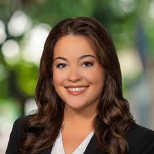 Shelby Andrews's Instagram, Twitter & Facebook