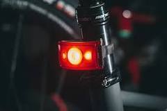 Flashing vs steady bike lights: which is safest and what does ...