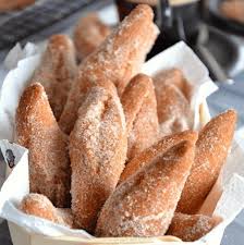 Les Cuisses De Dames Ou Schankala Schenkele Sont Des Beignets De Forme Oblongue D Origine Alsacienne Initia En 2020 Recette Facile Recette Recette Beignet Chocolat