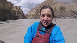 Nouria newman (born 9 september 1991 in la plagne) is a french slalom canoeist who competed at the international level from 2007 to 2015. Kajak Drama In Indien Nouria Newman Kosten Stromschnellen Fast Das Leben