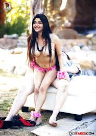 Aishwarya Lekshmi sex photos Nude Pics Collection : Kamalahari.com.com -  Instagram celebrities nudes and deepfakes