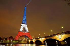 فندق بولمان باريس برج إيفل يقع على بعد 0.6 كم من شامب دي مارس ويتميز بـخزنة الإيداع الاّمنة والمصعد والمواقف العامة للسيارات. Ø¨Ø§Ù„ØµÙˆØ± Ø¨Ø±Ø¬ Ø§ÙŠÙÙ„ Ù…Ø¶Ø§Ø¡ Ø¨Ø§Ù„Ø¹Ù„Ù… Ø§Ù„ÙØ±Ù†Ø³ÙŠ ØªÙƒØ±ÙŠÙ…Ø§ Ù„Ø¶Ø­Ø§ÙŠØ§ Ù‡Ø¬Ù…Ø§Øª Ø¨Ø§Ø±ÙŠØ³