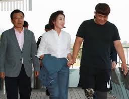 해무녀 도심 번화가 헌팅술집에서 온갖 도도한척 다리 꼬고 앉아있다가,합석해서 술쳐먹이고 모텔가면 바로 후*개통할거같… 비밀로해 베스트뎃글이내요 뭐하러 저렇게함 그냥 하면되지 ㅋ 그좋은걸놔두고. ë‚˜ê²½ì› ë¶í•œë•Œë¬¸ì— ë‹¤ë¦¬ ìžƒì€ í•˜ìž¬í—Œ ì¤'ì‚¬ ì°¾ì•„ ìœ„ë¡œ