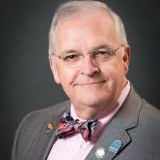 Leonard Reeves's Instagram, Twitter & Facebook