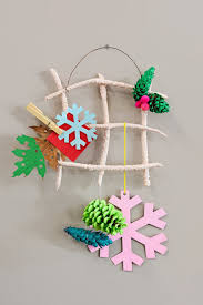 Make a card fit for any occasion, including birthdays, weddings, graduations, holidays, condolences, or even just to say hello. Make A Pinecone And Twig Holiday Card Display Barley Birch