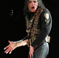70 445 488 tykkäystä · 292 563 puhuu tästä. Verbrennungsunfall Video Zeigt Michael Jackson Mit Haaren In Flammen Welt