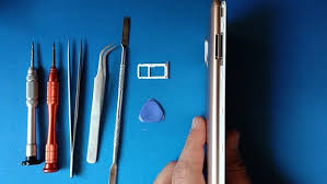 Remove the battery metal bracket. Cara Mengatasi Hardbrick Redmi Note 5 Pro Whyred Via Test Point F Tips