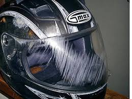 Buat kamu para cewek yang sedang punya cowok 46. Ini Cara Mudah Hilangkan Goresan Di Kaca Helm Otomotif Liputan6 Com