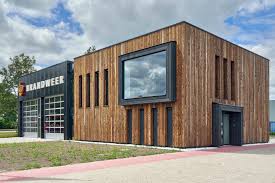 Surhuisterveen has 184 postcodes with 102 streets and surhuisterveen is divided into 3 districts and 24 neighbourhoods. Aangebrand Jous