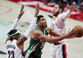 The indiana pacers due to a knee injury. Giannis Antetokounmpo Knee Injury Here S The Timeline
