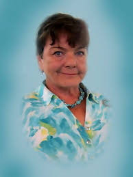 Lois Ciampo's Instagram, Twitter & Facebook