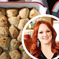 You Won T Believe What S In Ree Drummond S Famous Mystery Rolls Ree Drummond Mother Recipe Recipes
