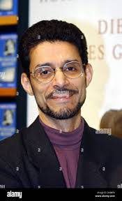 Vijay Mistry's Instagram, Twitter & Facebook