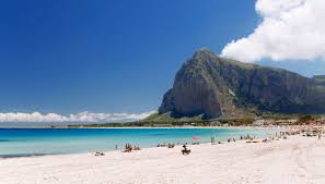 Case vacanza, appartamenti, ville, masserie, case rurali e immobili in affitto turistico al mare in sicilia. Affitto Breve Casa Vacanze Sicilia Estate D Oro Per L Isola