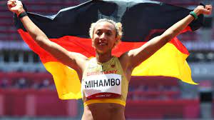 Mihambo weighs around 58 kg or 128 lb. Px 95mg9gpgctm