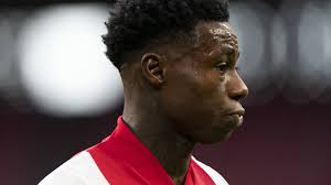 Promes Vrijgelaten Na Verdenking Steekpartij Nog Niet In Ajax Selectie Nos