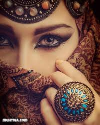 تنص المادة 17 من قانون المرأة الذي أقرته الإدارة الذاتية الكردية في مناطق شمال شرق سوريا على تجريم القتل بذريعة الشرف واعتبـاره جـريمـة مكتملـة الأركـان. Ø´Ø¹Ø± Ø¹Ù† Ø¬Ù…Ø§Ù„ Ø§Ù„Ù…Ø±Ø£Ø© Ø§Ù„Ø¨ÙŠØ¶Ø§Ø¡ Shaer Blog