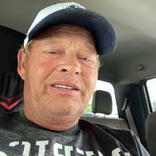 Tôn trọng nhận xét cho bạn "Bạn thực sự là một không hai! Em tiếp tục thả  lời khen, nhưng dường như em vô hình với anh. 🥺✨ Chỉ cần một chút '