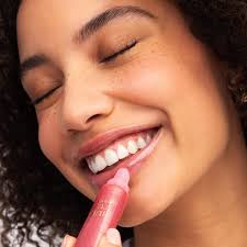 Sweet moments 🍬 with @lancomeofficial juicy tubes captured by  @laracallahan 💋