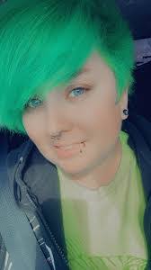 Christine Beernaert's Instagram, Twitter & Facebook