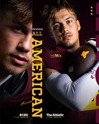 When #Gophers alum Ernie Wheelwright proposes during Homecoming, you say  yes! Congratulations, Ernie and Jaisman! #SkiUMah #RTB