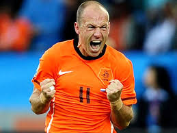 Het toernooi werd in italië gespeeld en uiteindelijk door het gastland op discutabele wijze gewonnen. Lichting 84 Robben En Sneijder De Absolute Toppers Goal Com