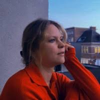 60+ perfiles de «Isha»