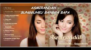Sungguh ku bangga bapa punya allah seperti engkau sungguh ku bangga yesus atas s'gala pengorbananmu tak ingin aku hidup lepas dari kasihmu kasihmu menyelamatkan dan b'riku pengharapan. Lirik Lagu Asmirandah Sungguh Ku Bangga Bapa Liriklagu Id