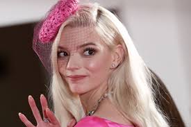 Anya Taylor-Joy Wore a Metallic Gold Gown With a Plunging Neckline to Her  Movie Premiere