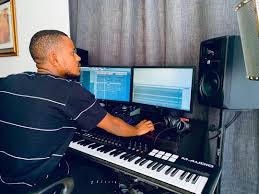 27 november 1992 in mpumalanga) is a south african disk jockey and record producer. Icymi Kabza De Small To Drop A New Project Very Soon