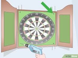 Ein hängeschrank will richtig montiert sein, damit er das gewicht seines inhalts auch problemlos tragen kann und nicht bei der ersten gelegenheit wieder von. Einen Dartscheiben Schrank Aufhangen Wikihow