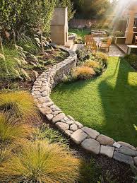 Mur Soutenement Construction Idees Jardin Pierre Naturelle Pelouse Amenagement Jardin Idees Jardin Jardins