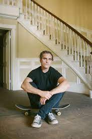 Joker tale is told almost entirely from the view of an innocent bystander, an unwilling pawn in their duel. Joaquin Phoenix The Wild Card Of Joker The New York Times