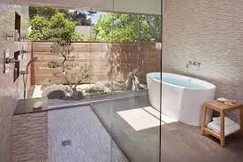 1001 Ideen Und Bilder Zum Thema Sichtschutz Selber Bauen Sichtschutz Selber Bauen Aussenbad Badezimmer Dekor