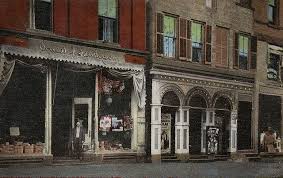 Sanderson S Pharmacy And The Dreamland Theatre Warren Ohio Early 1900 S By Downtown Warren History Via Flickr Warren Ohio Ohio Local Attractions