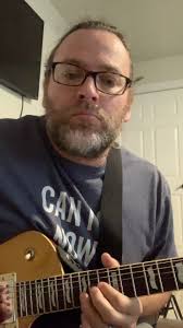 Made my first of many more to come singing quarantine videos. Hope you  enjoy! Tips of any kind are appreciated but not expected. Venmo:  @JamesGilliesLIVE #jamesgillies #jamesgillieslive #acousticcover #greenday  #whenicomearound #quarantined2020 #covıd19 #