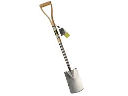 The handle should fit comfortably in your hand. Top 10 Essential Garden Tools Every Gardener Should Own