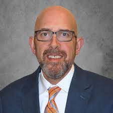 Thomas Geng's Instagram, Twitter & Facebook