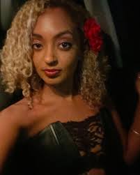 Mélat (@beholdmelat) • Instagram photos and videos