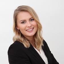 Denise Valentin (@deniseyva)