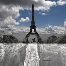 Eiffelturm bilder & poster bei ohmyprints.com bestellen riesen auswahl kostenloser versand schnelle lieferung 100% qualitätsgarantie. Neue Installation In Paris Jr Lasst Eiffelturm Am Abgrund Balancieren