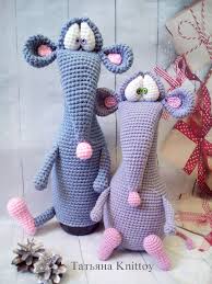 вязаные крючком мыши крысы мышки крыски символ 2020 года Pattern Crochet Rat Pattern Crochet Mouse Pattern Cover The Champagne Mouse Crochet Mouse Crochet Projects Crochet Patterns