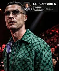 En tan solo ¡¡DOS HORAS!! ya consiguió más de un millón de suscriptores en  su nuevo canal de YouTube. Actualmente ya tiene más de cuatro millones, es  una locura. Don Cristiano Ronaldo