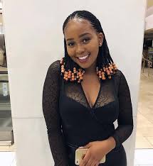 These are actually a complicated braided pattern generally with center partition and. 16 Gorgeous Fulani Tribal Braids Hairstyles 2018 To Wear Fashionuki